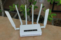 GL.iNet Spitz AX router