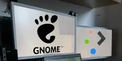 KDE and Gnome logos