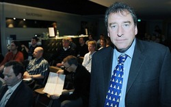 Open Source Initiative co-founder and the author of the Open Source Definition Bruce Perens in 2009
