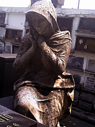 Statue in the cemetery of Santos - Brazil