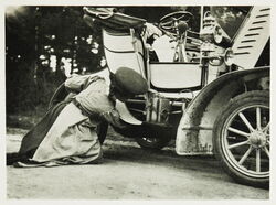 The adjustment of the foot-brake is a matter of seconds