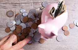 coins and piggbank