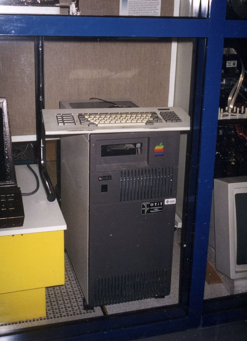 The first IRC server